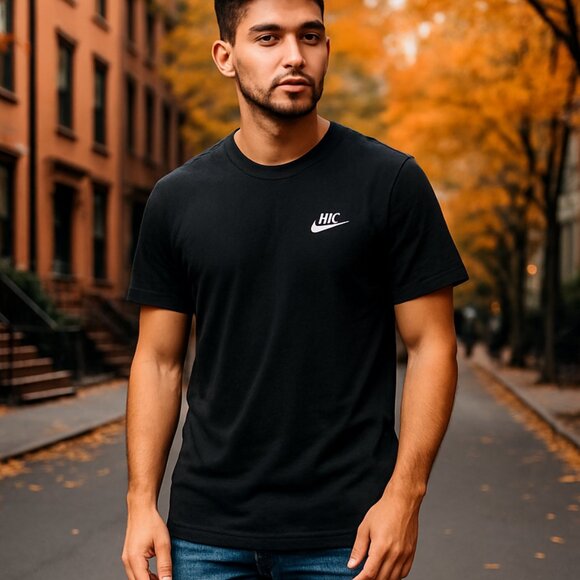 ✨FLASH SALE✨ $5 Nike Men's Black Short Sleeve Tee - Picture 1 of 8